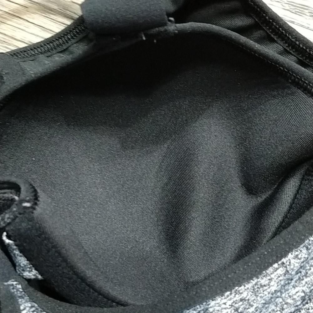Victoria Secret VSX Sports Bra With Zipper 32D - Picture 7 of 8